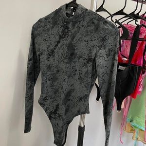 Chelsea Longsleeve Bodysuit